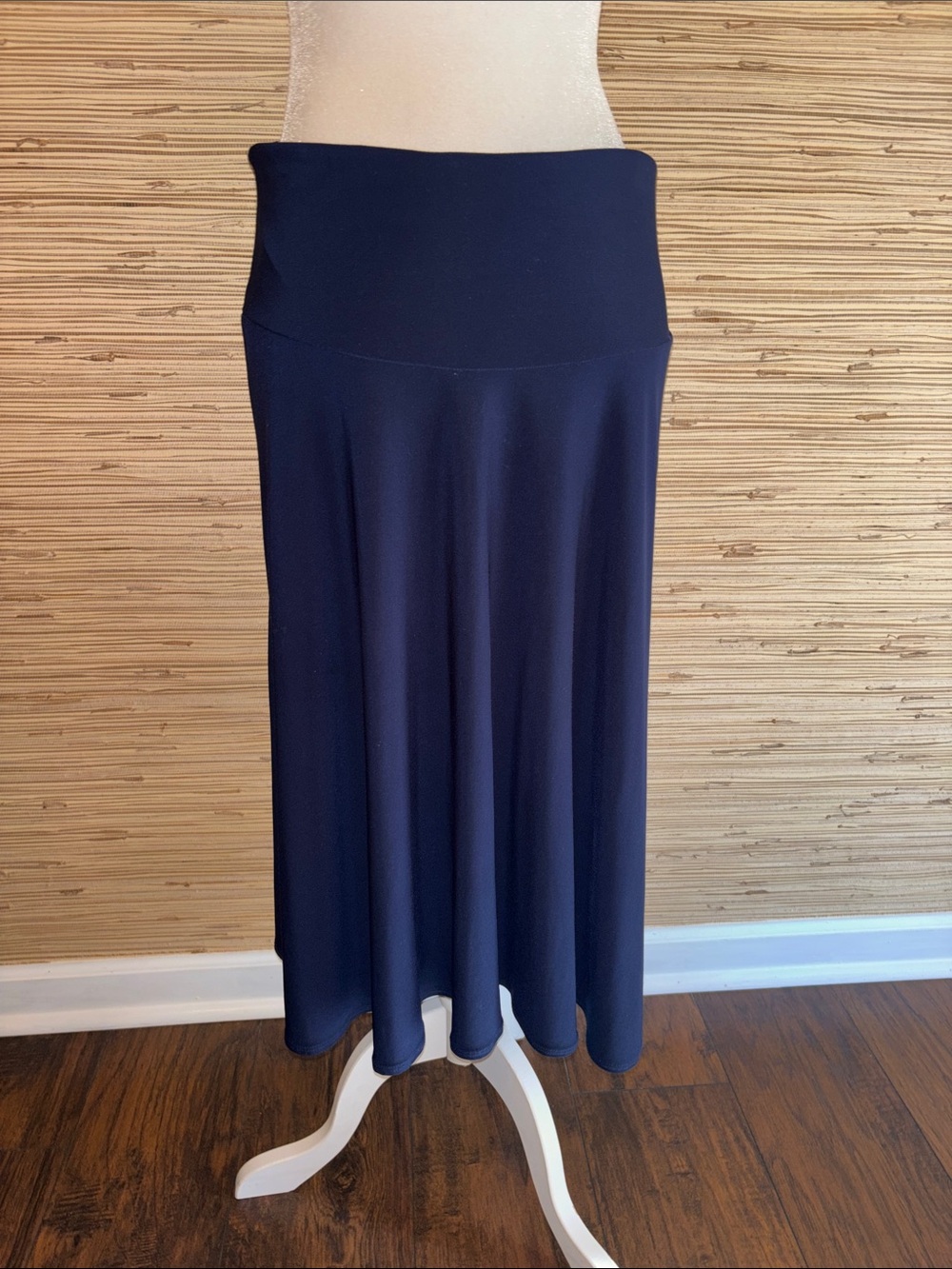 Ashley Blue Women's Navy wide Waistband Maxi stretch Skirt medium.